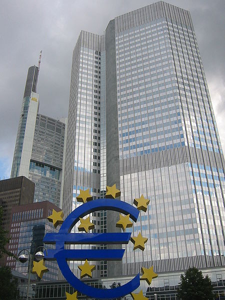 450px Frankfurt European Central Bank with Euro 21